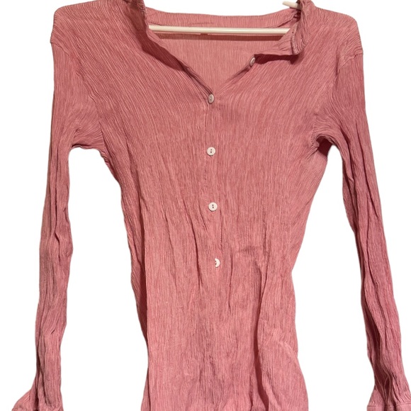❤️❤️ - Pink button up top - Picture 1 of 6